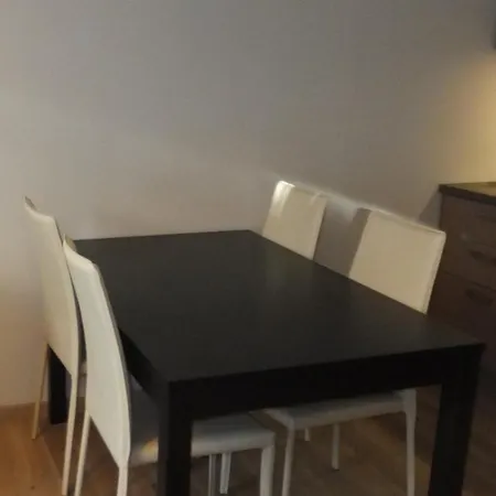 Vezu With Terrace 아파트 *